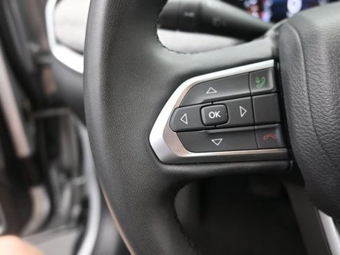 Used 2024 Jeep Compass Latitude AWD/4WD image 30