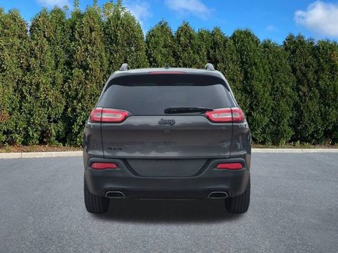 Used 2017 Jeep Cherokee High Altitude AWD/4WD image 5