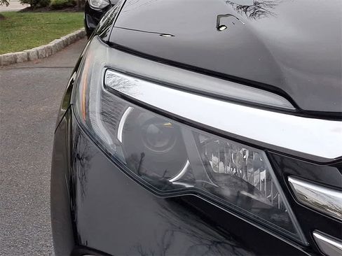 Used 2017 Honda Pilot Elite image 27