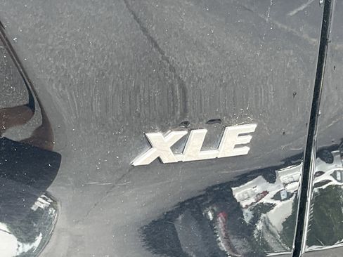 Used 2024 Toyota RAV4 XLE FWD image 23