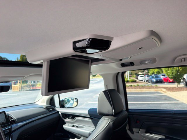 Used 2025 Honda Odyssey Elite image 18