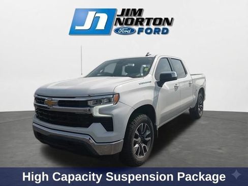 Used 2022 Chevrolet Silverado 1500 LT AWD/4WD image 4
