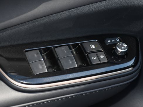 New 2026 Toyota Crown Signia image 7