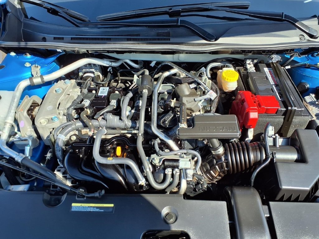 Used 2025 Nissan Sentra SR FWD image 3