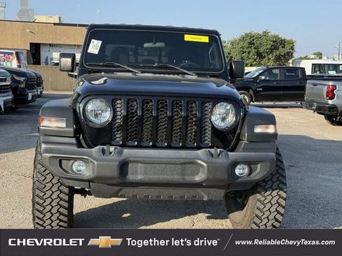 Used 2020 Jeep Gladiator Sport w/ Quick Order Package 24S AWD/4WD image 2