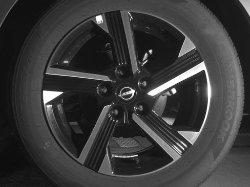 Used 2025 Nissan Sentra SV image 14