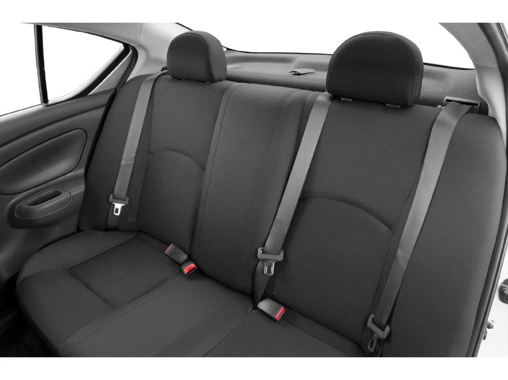 Used 2019 Nissan Versa SV FWD image 9