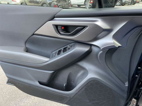 Used 2025 Subaru Impreza 2.0i image 24