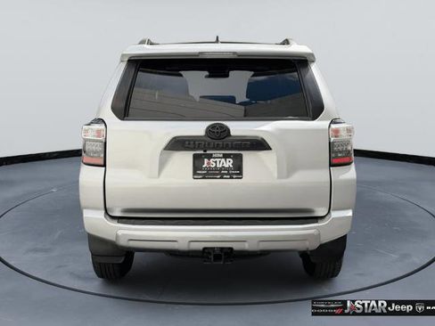 Used 2024 Toyota 4Runner TRD Off-Road Premium w/ Moonroof Package AWD/4WD image 6