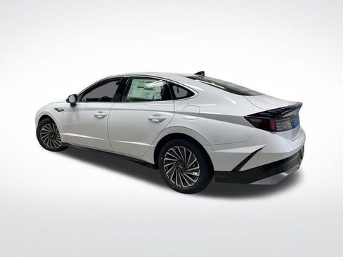 New 2025 Hyundai Sonata SEL image 3