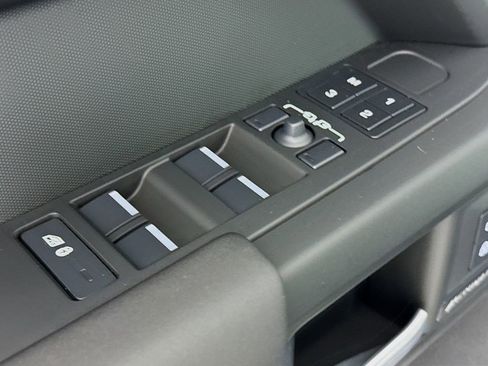 Used 2025 Land Rover Defender 110 S AWD/4WD image 16