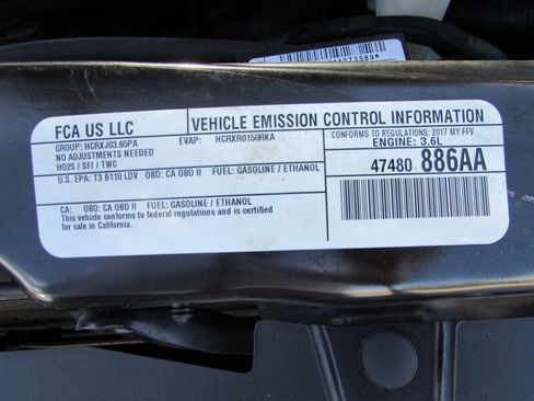 Used 2017 Dodge Grand Caravan SXT FWD image 39