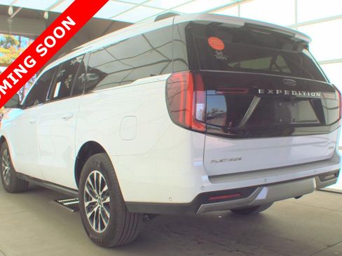 Used 2025 Ford Expedition Max Platinum AWD/4WD image 5