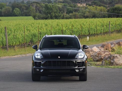 Used 2017 Porsche Macan AWD/4WD image 6
