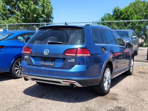 Used 2018 Volkswagen Golf Alltrack S AWD/4WD image 3