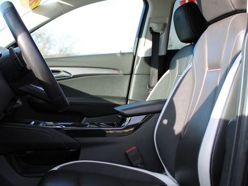 Used 2025 Buick Envision Sport Touring image 18