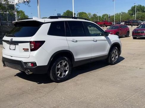 Used 2023 Honda Passport TrailSport image 8