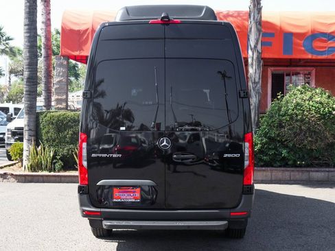 Used 2023 Mercedes-Benz Sprinter 2500 image 7