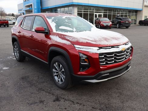 New 2026 Chevrolet Equinox LT w/ Safety and Technology Package image 2