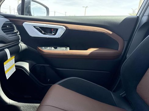 New 2026 Subaru Forester Touring AWD/4WD image 30