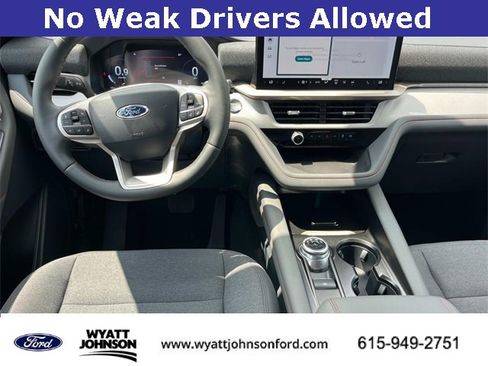 New 2025 Ford Explorer Active image 14