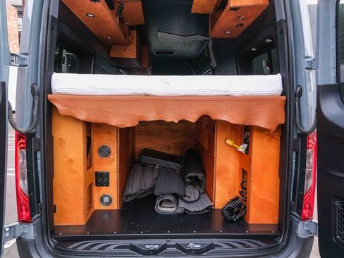 Used 2023 Mercedes-Benz Sprinter 2500 image 30