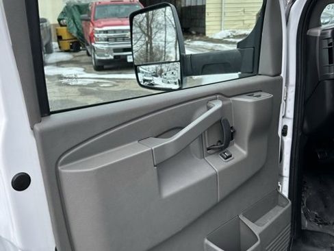 Used 2018 Chevrolet Express 3500 Extended w/ Power Convenience Package image 7