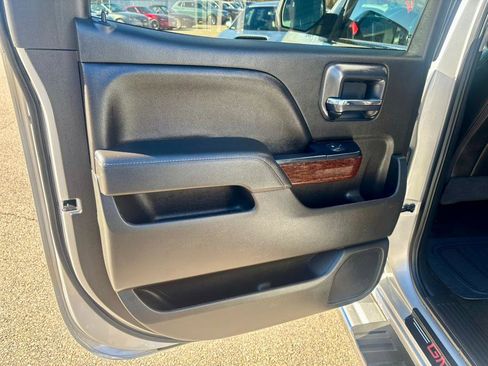 Used 2018 GMC Sierra 1500 SLT w/ SLT Premium Package image 16