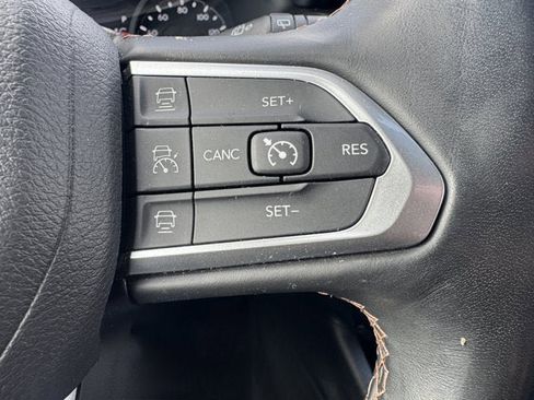 Used 2022 Jeep Compass Limited image 19