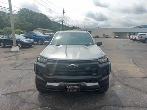 Used 2024 Chevrolet Colorado Trail Boss AWD/4WD image 3