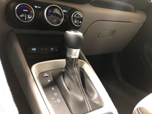 New 2026 Hyundai Venue SEL image 28