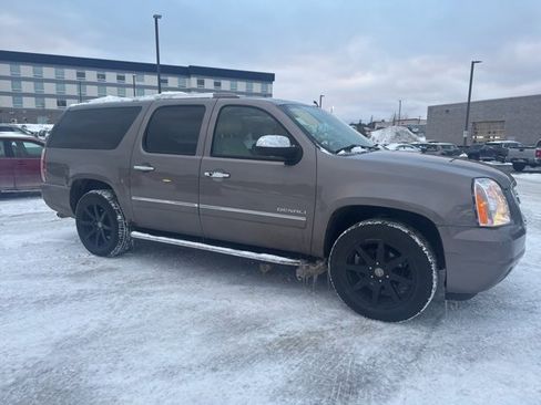 Used 2013 GMC Yukon XL Denali image 14