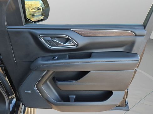 Used 2021 Chevrolet Suburban High Country image 13