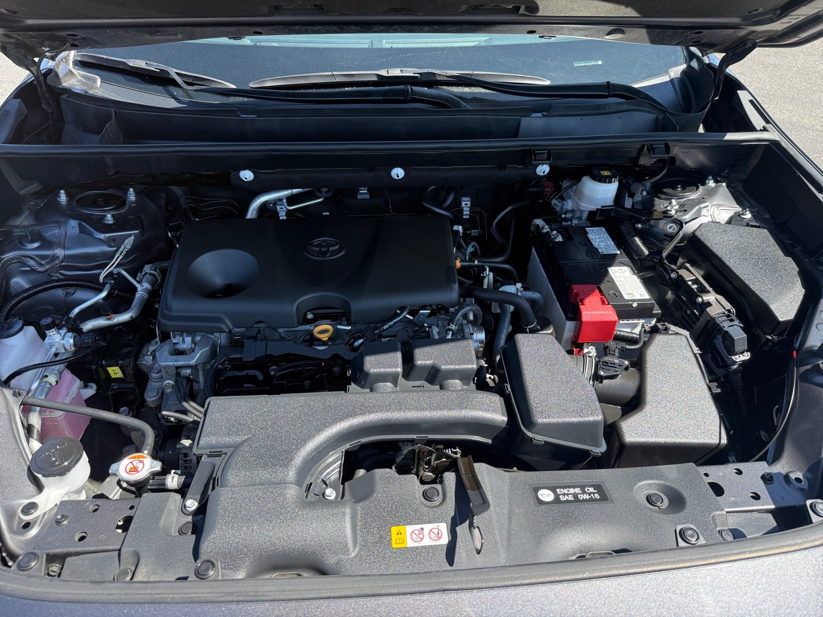Used 2024 Toyota RAV4 XLE FWD image 20
