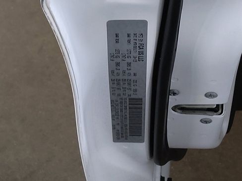 Used 2020 Jeep Cherokee Latitude Plus image 33