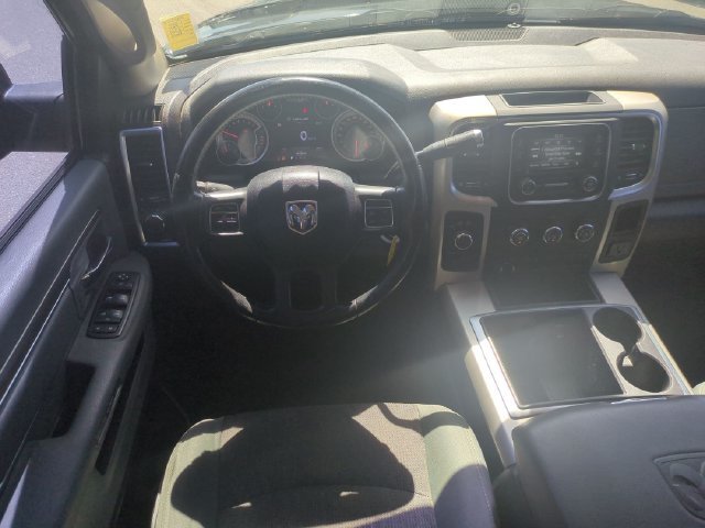 Used 2015 RAM 2500 SLT w/ Luxury Group AWD/4WD image 28