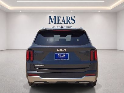 Used 2025 Kia Sorento S w/ Panoramic Sunroof Package