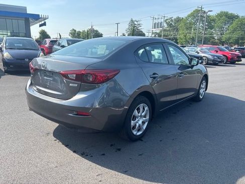 Used 2018 MAZDA MAZDA3 Sport FWD image 6