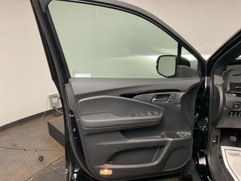 New 2026 Honda Ridgeline Black Edition image 9