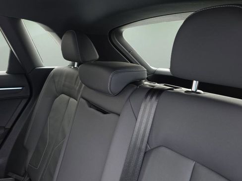 Used 2020 Audi Q3 2.0T Premium Plus image 15