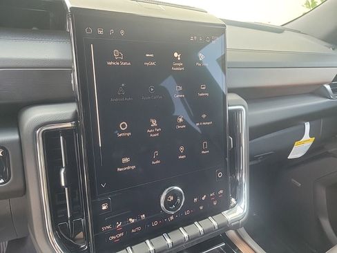 New 2026 GMC Yukon XL Denali w/ Denali Reserve Package RWD image 20