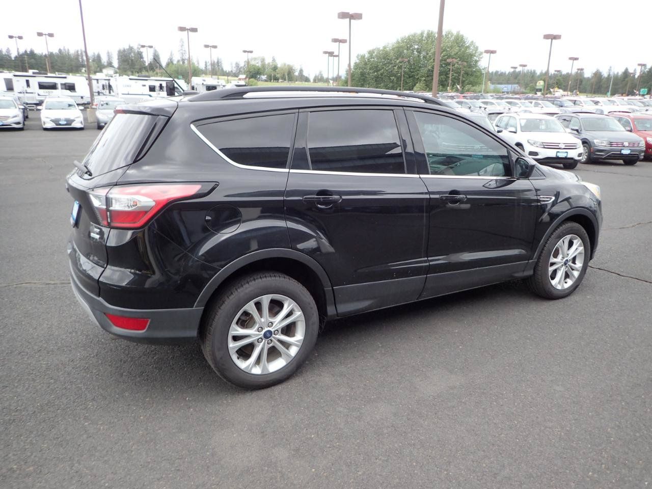 Used 2018 Ford Escape SE FWD image 5