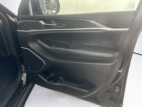 Used 2022 Jeep Grand Cherokee Trailhawk image 31