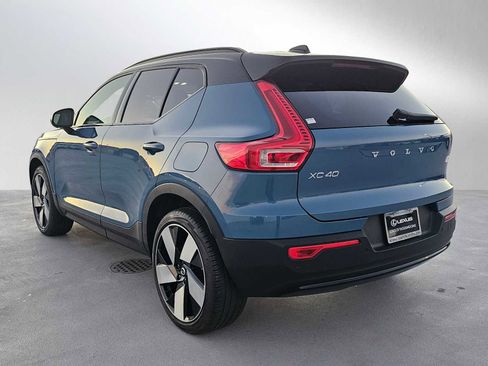 Used 2023 Volvo XC40 Recharge Ultimate image 5