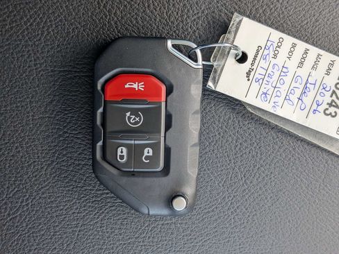 New 2026 Jeep Gladiator Mojave AWD/4WD image 32