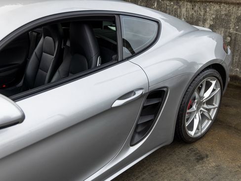 Used 2018 Porsche 718 Cayman S image 18