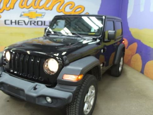 Used 2019 Jeep Wrangler Sport w/ Quick Order Package 28S AWD/4WD image 4