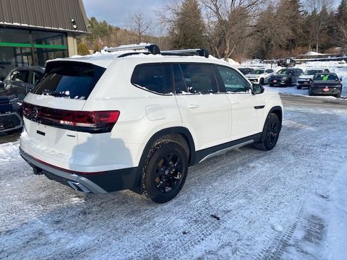 New 2026 Volkswagen Atlas Peak Edition image 4