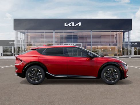 New 2025 Kia EV6 Wind RWD image 7