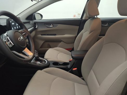 Used 2021 Kia Forte LXS FWD image 17